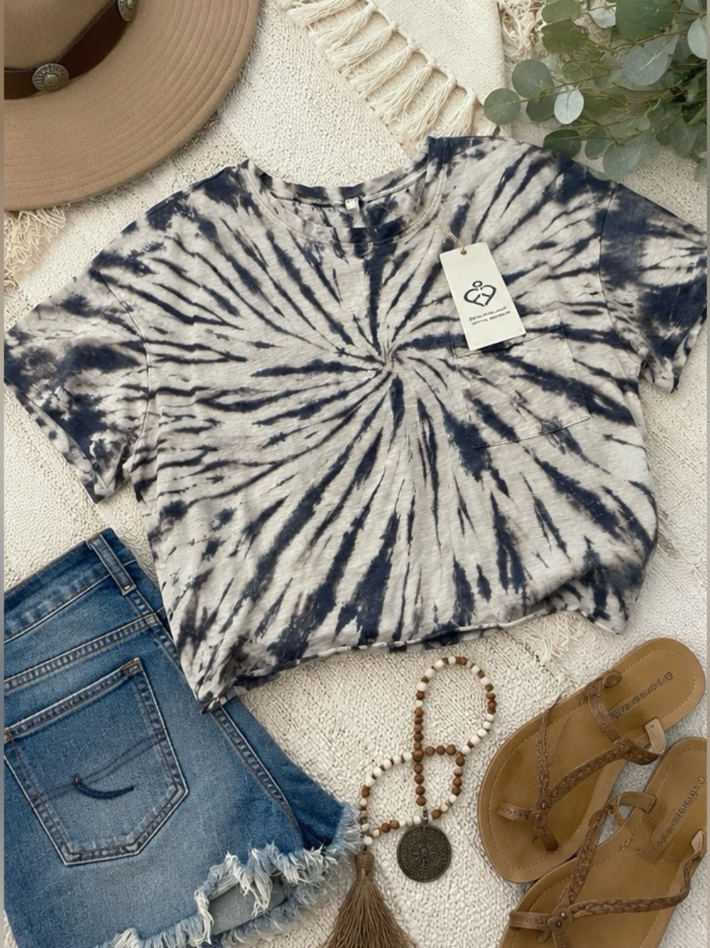 Fabulous Living in LA Navy Tie Dye Pocket Tee Boho Oversized Boxy Top |
Size S